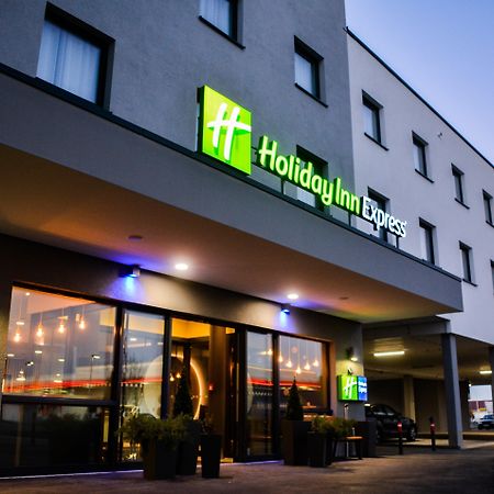 Holiday Inn Express Munich - Olching, An Ihg Hotel Exteriör bild