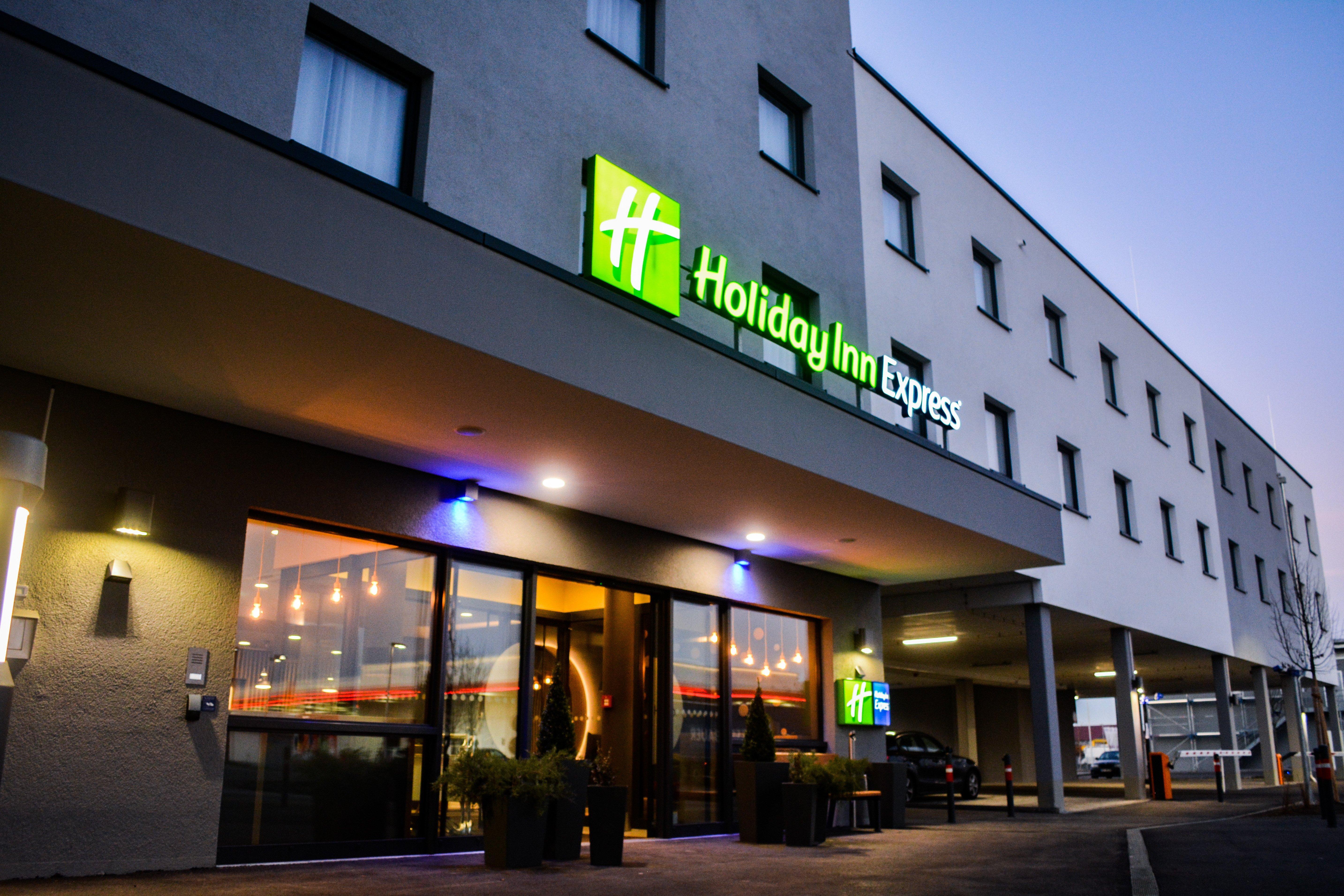 Holiday Inn Express Munich - Olching, An Ihg Hotel Exteriör bild